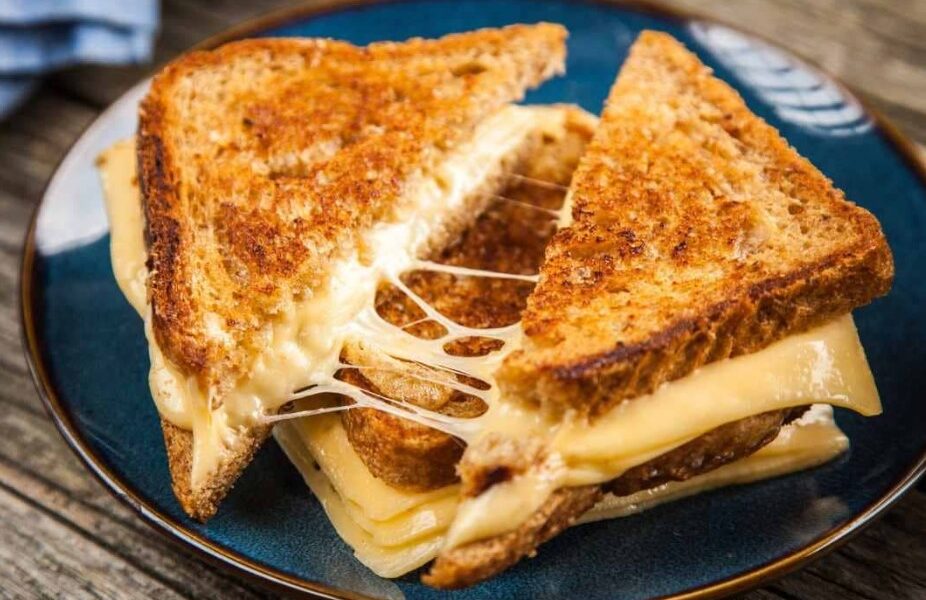 10 Delicious Side Dishes That Pair Perfectly With Grilled Cheese