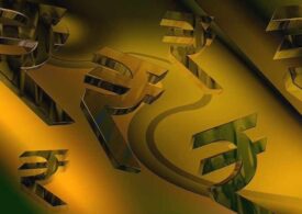 Rupee gains for the third day, up 4 paise against the US dollar 1 US dollar
