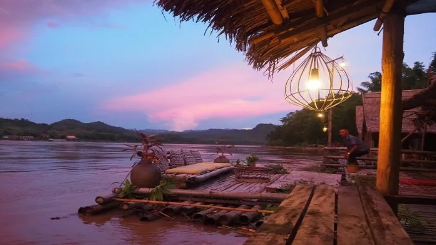 Vietnam-Laos